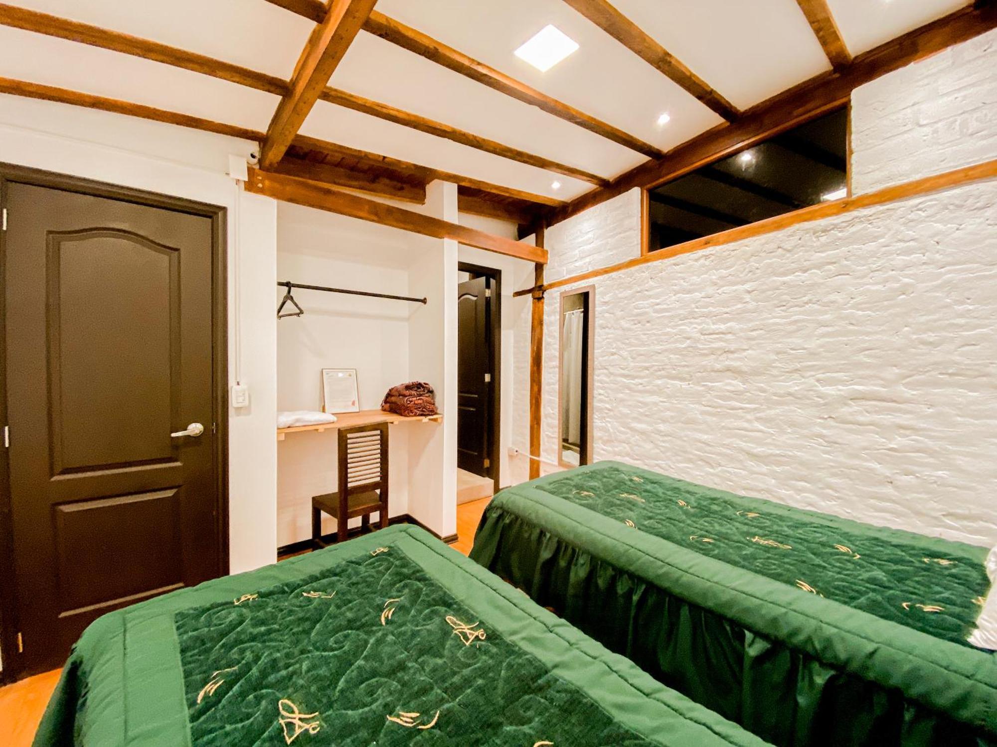 Chuza Longa Home Guamote Екстер'єр фото