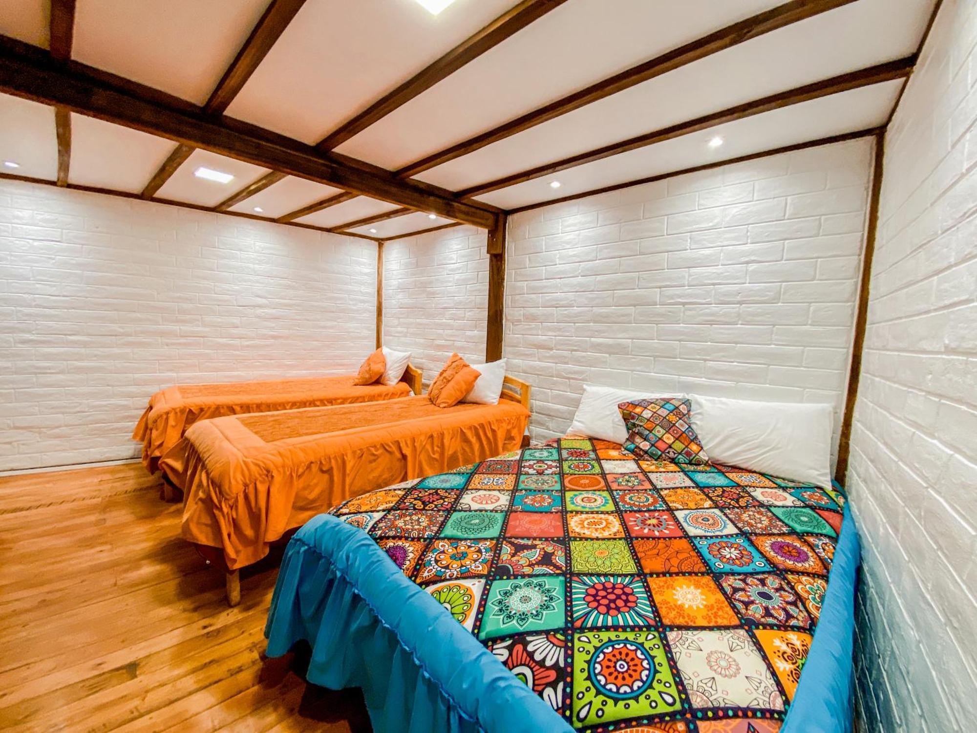 Chuza Longa Home Guamote Екстер'єр фото